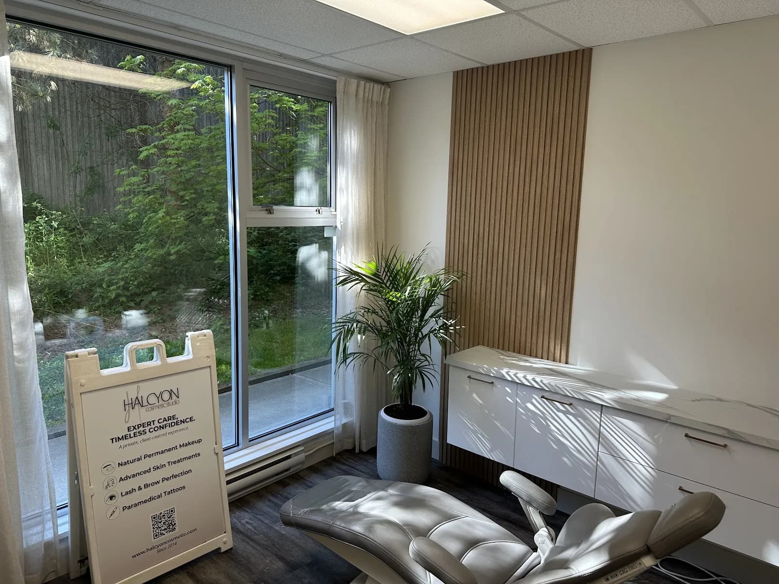 Halcyon Cosmetic & Skin Studio — scalp micropigmentation studio in Port Moody